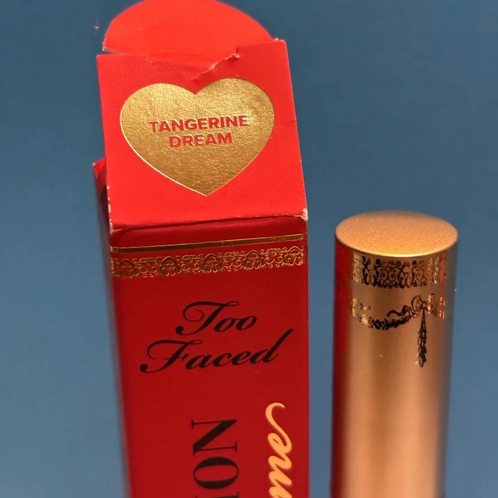 BNIB! Too Faced Lip Injection Extreme in Tangerine Dream 🍊👄